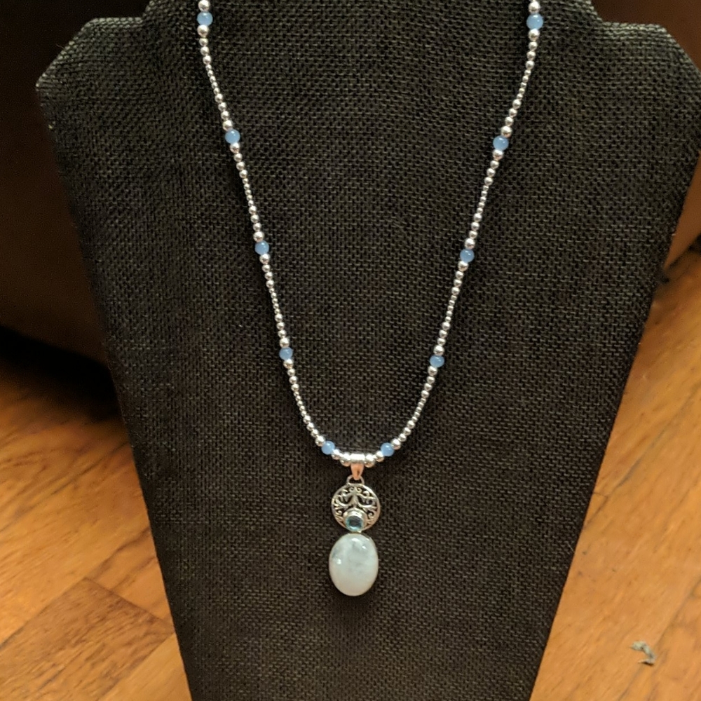 Sterling silver necklace w/moonstone &blue topaz